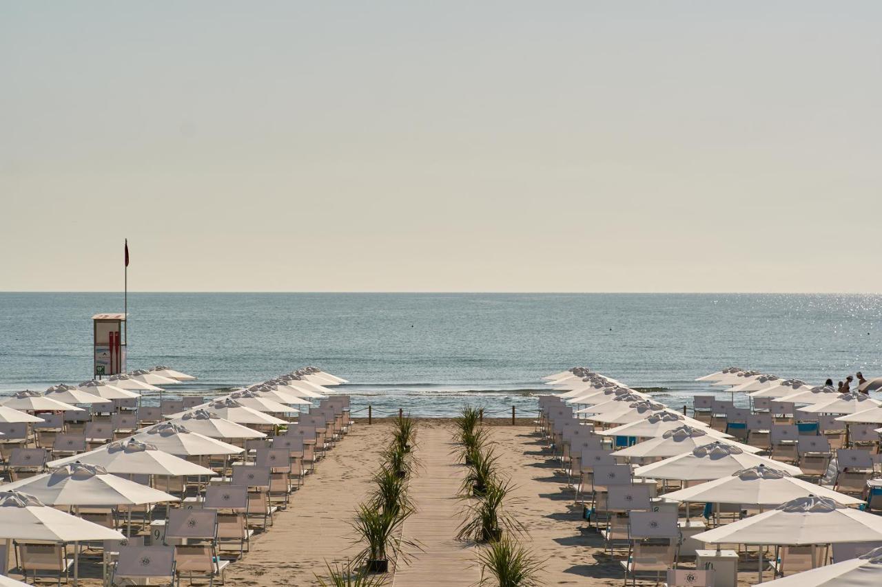 Hotel Saraceno Resort With Private Beach Milano Marittima Extérieur photo