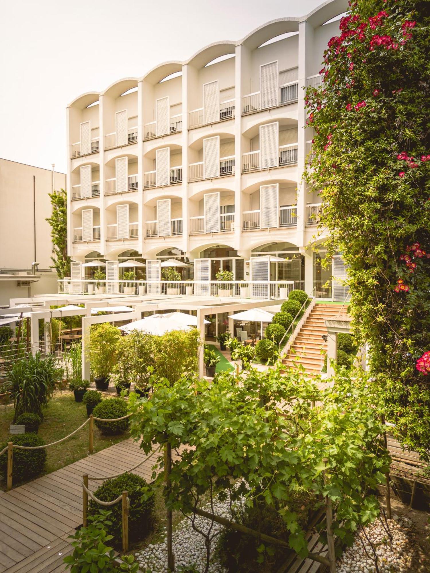Hotel Saraceno Resort With Private Beach Milano Marittima Extérieur photo