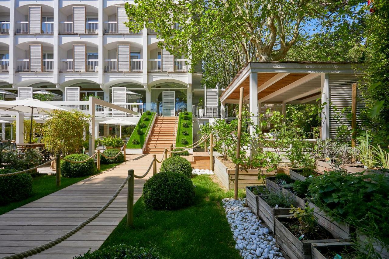 Hotel Saraceno Resort With Private Beach Milano Marittima Extérieur photo